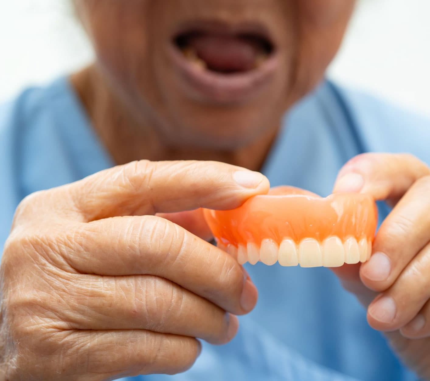 living-with-flexible-dentures