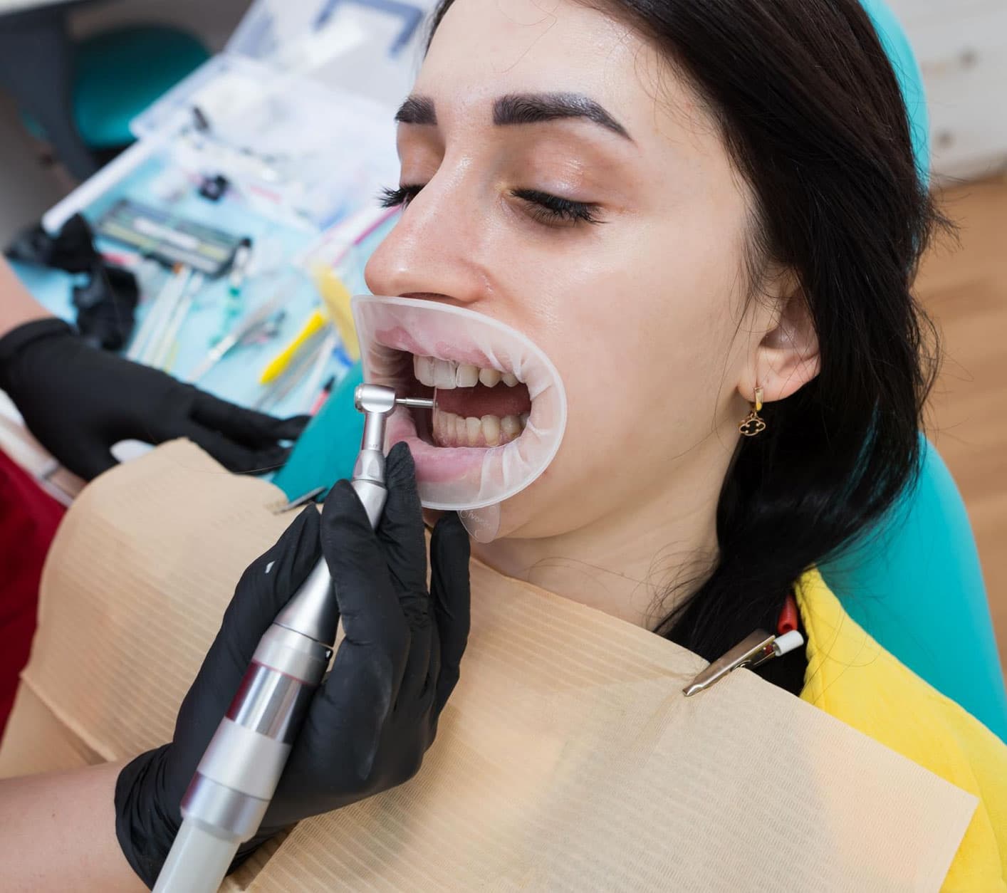 protects-gums-and-saves-teeth